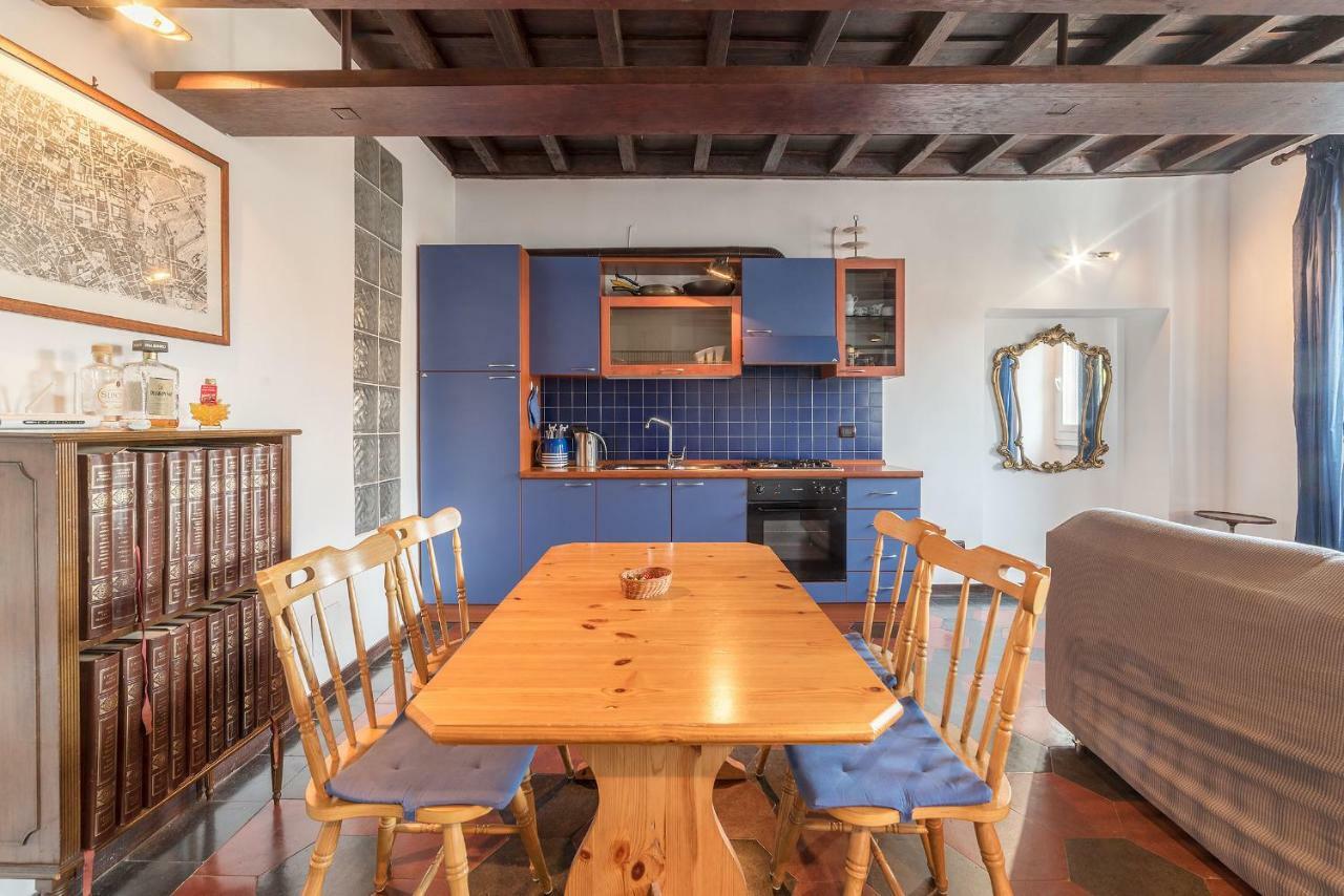 Colosseo & San Clemente Cozy Flat Рим Экстерьер фото