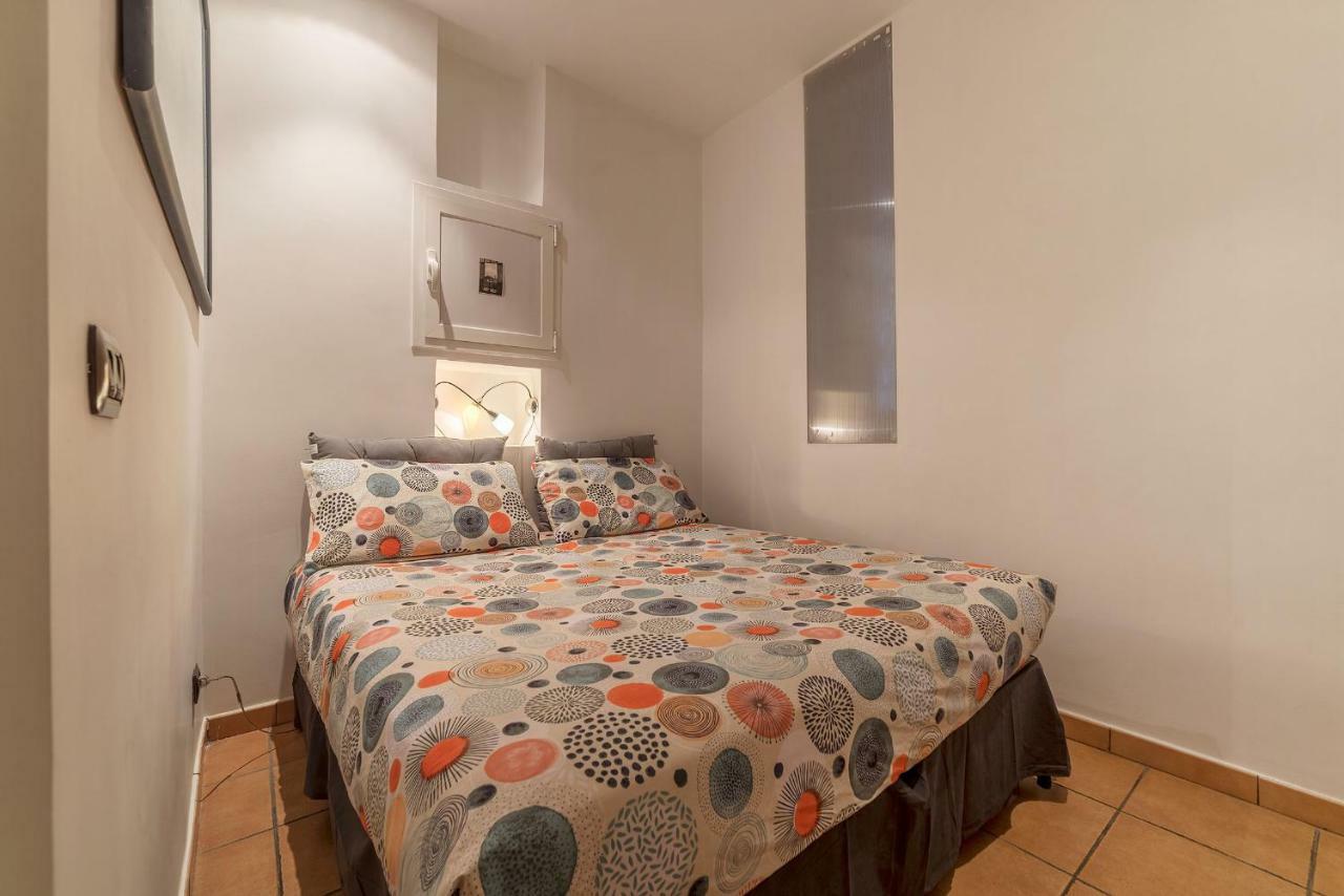 Colosseo & San Clemente Cozy Flat Рим Экстерьер фото